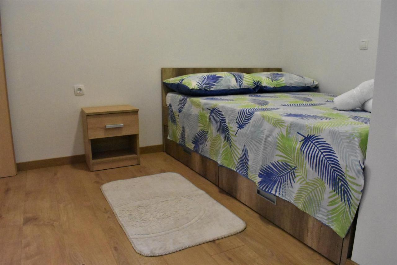 Apartmani Skorpion Kastela Exterior photo