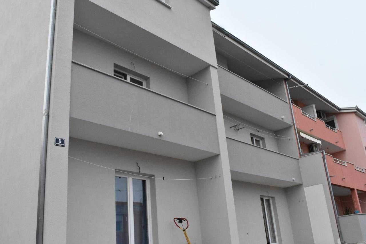 Apartmani Skorpion Kastela Exterior photo