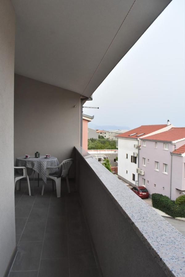 Apartmani Skorpion Kastela Exterior photo