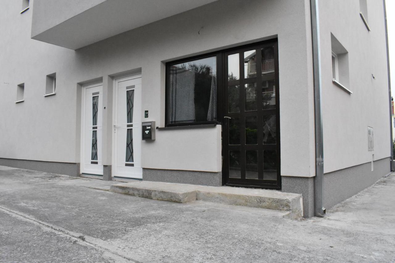 Apartmani Skorpion Kastela Exterior photo