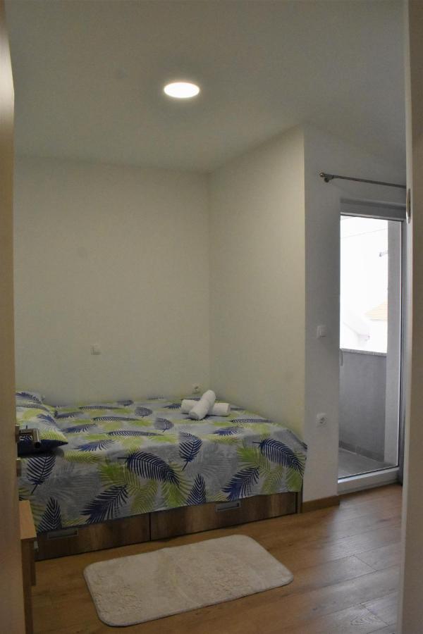 Apartmani Skorpion Kastela Exterior photo