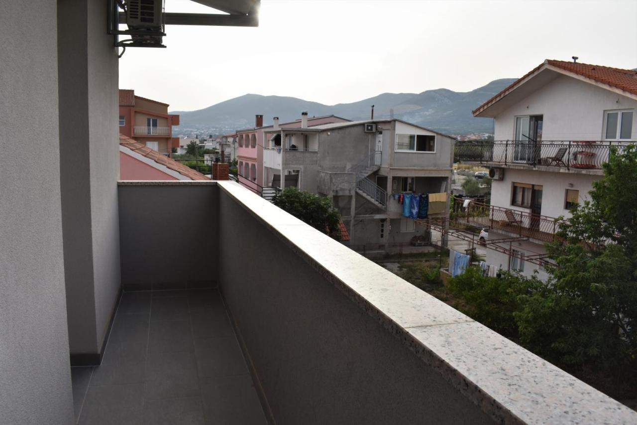 Apartmani Skorpion Kastela Exterior photo